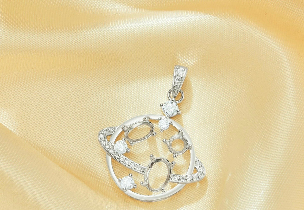 Momma's World Necklace