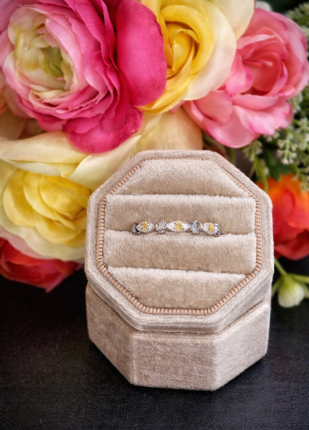 Layla Ring with ONE birthstone color