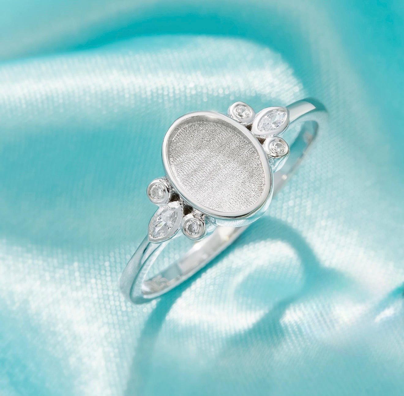 Amelia Ring